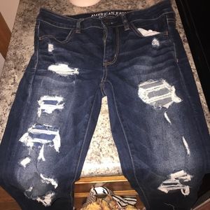 American Eagle Destroyed Capris
